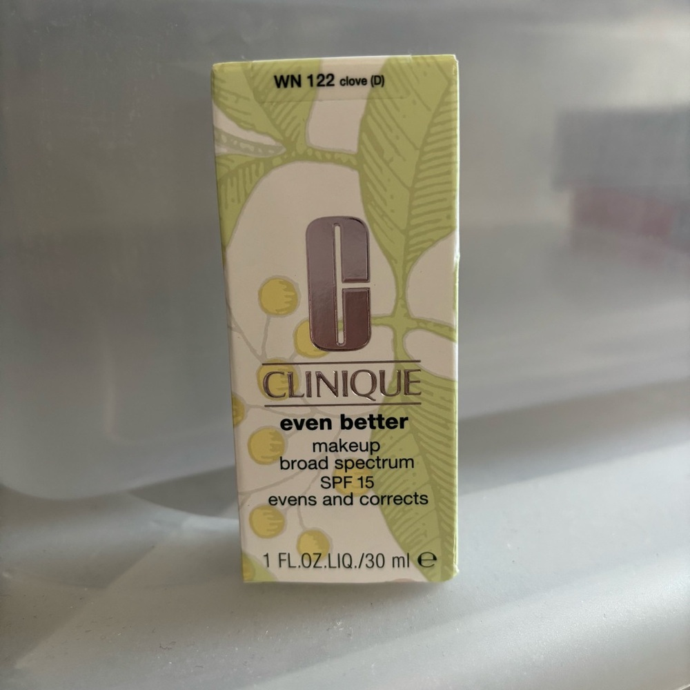 Clinique Even Better Makeup WN 122 clove SPF 15